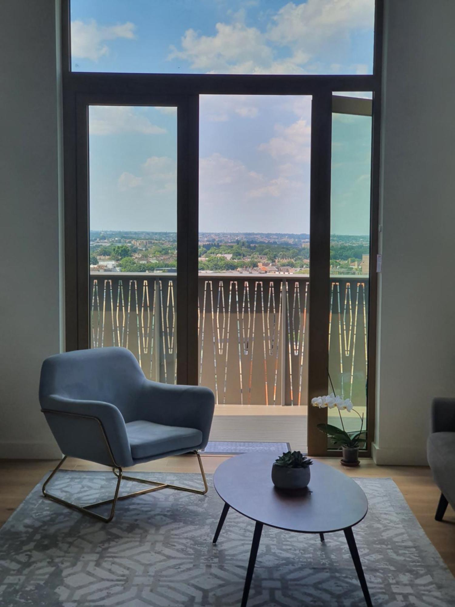 Cozy Room With Private Bathroom In Luxurious Flat ロンドン エクステリア 写真